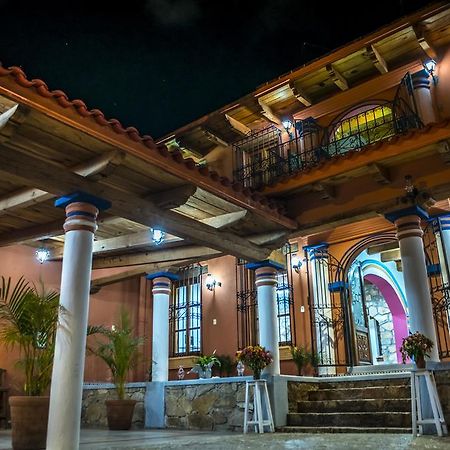 Hotel Tierra Maya San Cristóbal de Las Casas Екстериор снимка