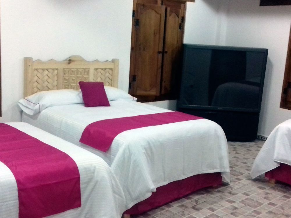 Hotel Tierra Maya San Cristóbal de Las Casas Екстериор снимка