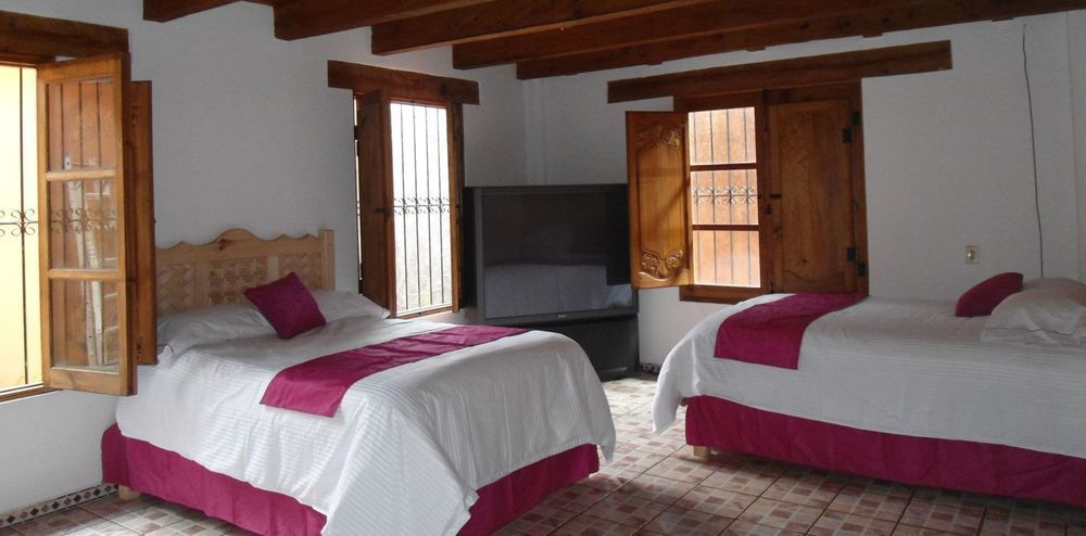 Hotel Tierra Maya San Cristóbal de Las Casas Екстериор снимка